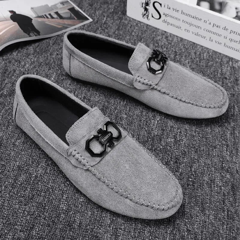 Men's black and grey suede and leather casual shoes with rubber sole for summer.