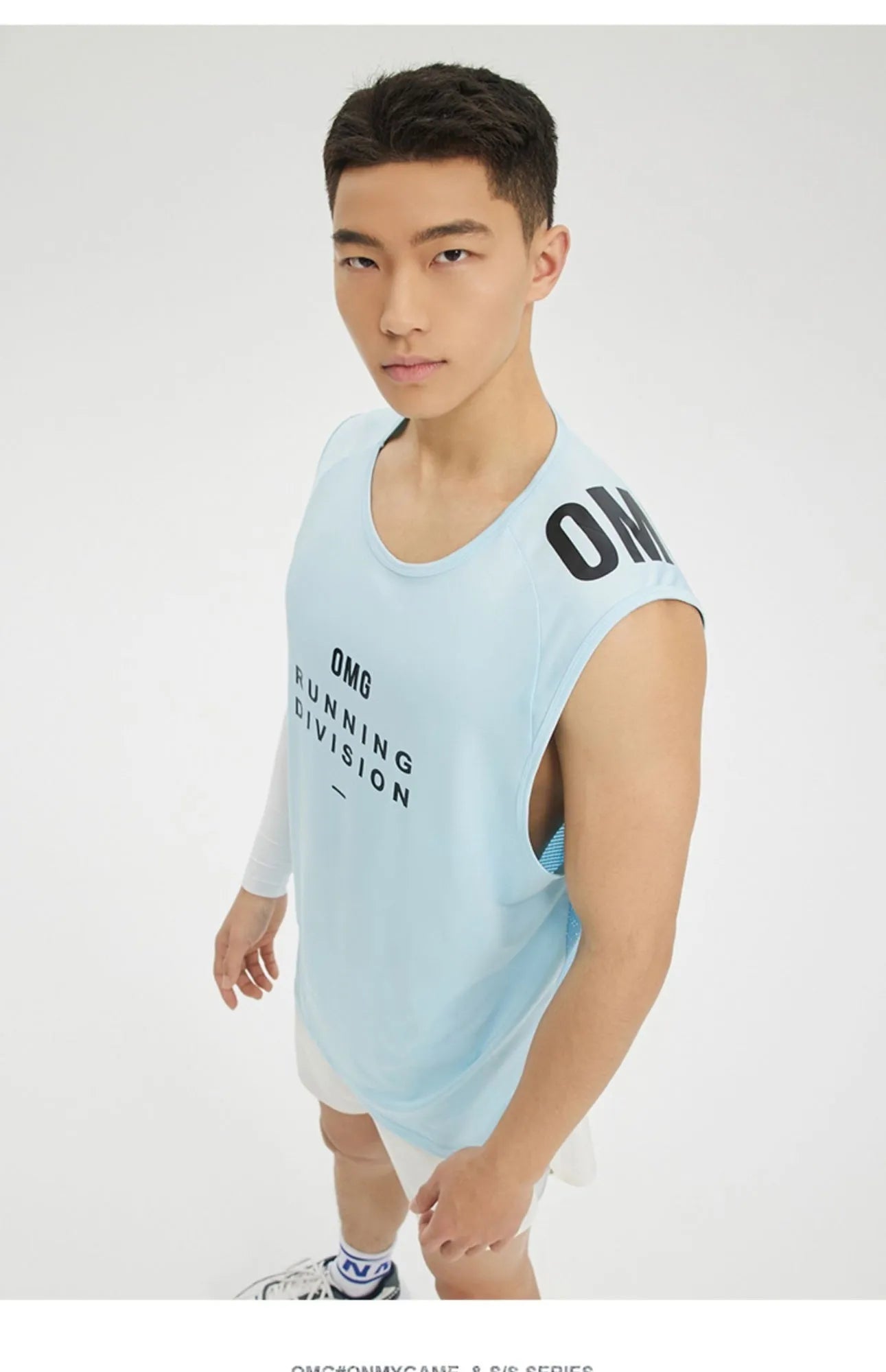 Men's mesh ice silk sports vest in loose fit design with straight hem