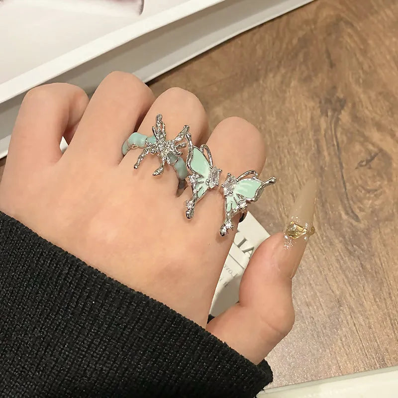 Adjustable open-loop copper butterfly ring for women with intricate design