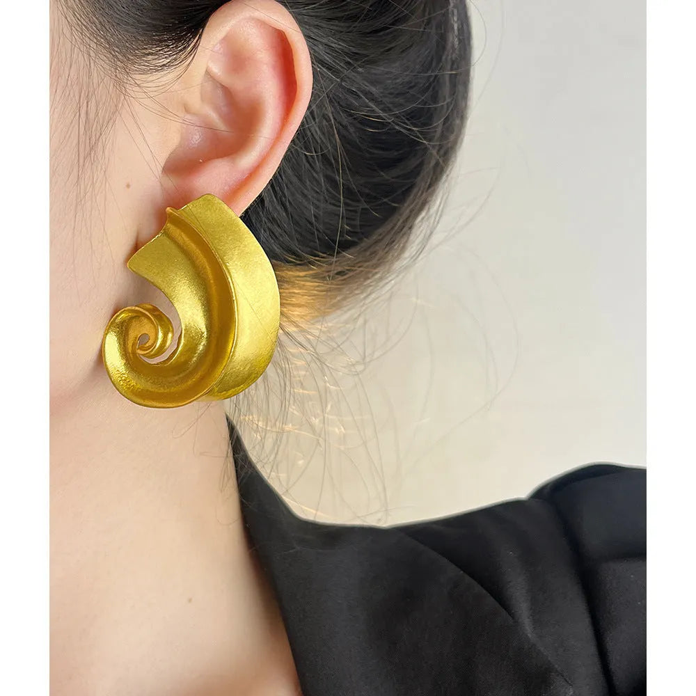 Geometric retro design ear studs with 5cm length in gold and silver electroplated finishes
