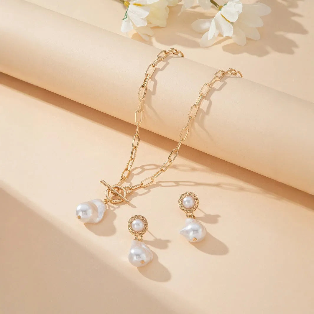 Retro baroque pearl pendant necklace and ear stud set with gold-colour iron setting