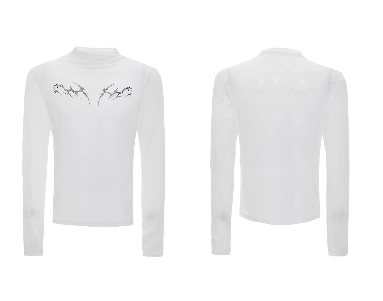 Man wearing a black slim-fit niche mesh long sleeve bottoming shirt.