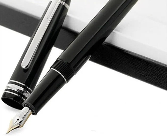 Two-colour nib fountain pen with black gold clip and pen case, 0.7mm iridium tip