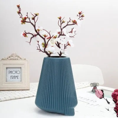 Colourful melamine plastic desktop flower vase in blue, green, pink, or white, 16cm diameter by 20cm height