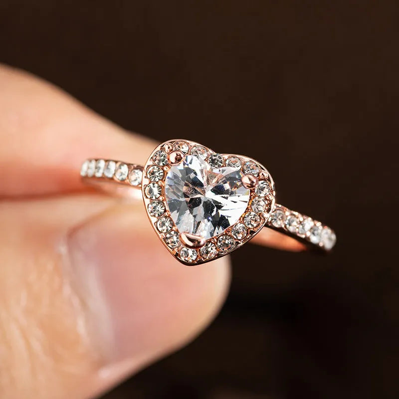 Heart-shaped women's fashion ring in rose gold or silvery white copper with electroplated Christmas style design