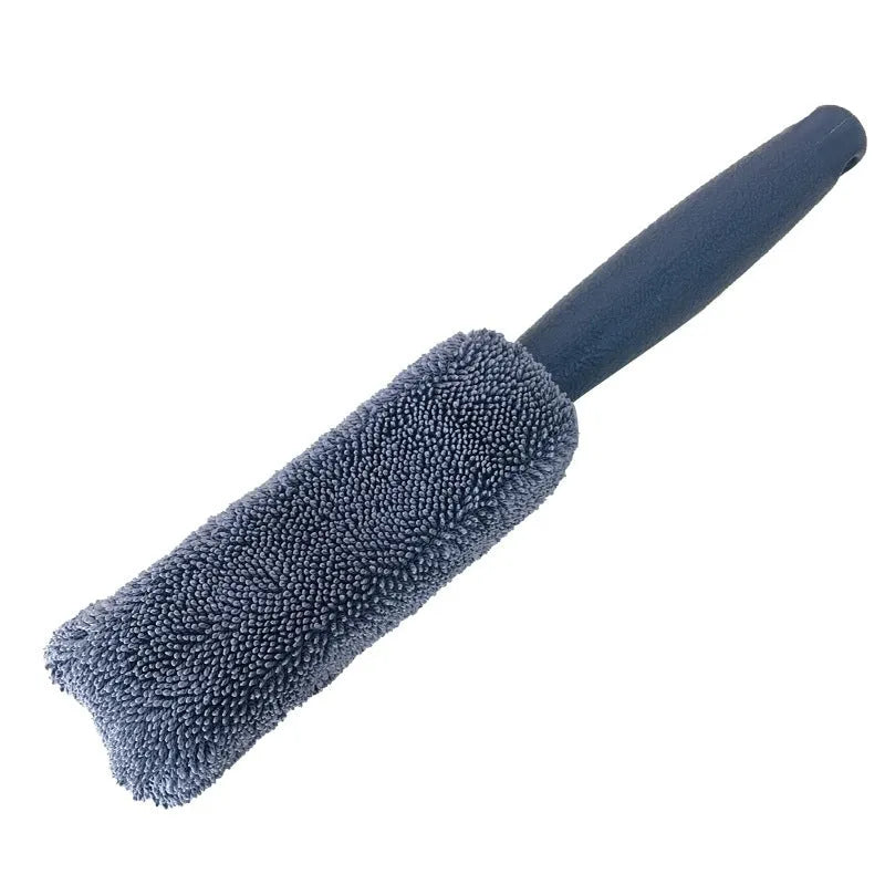 Microfiber long handle car wash tyre brush in blue colour with 29cm extended reach