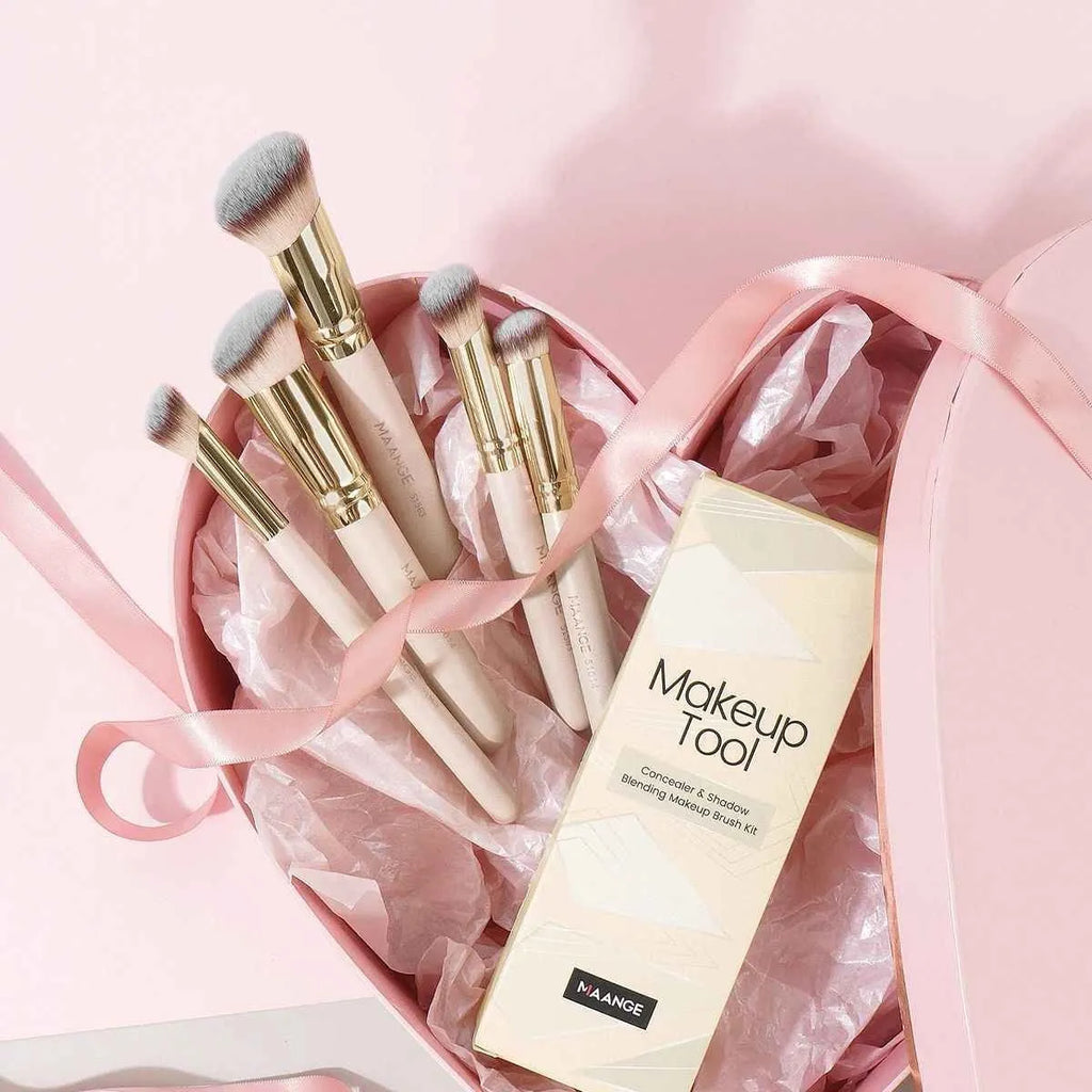 MAANGE 5-piece angled makeup brush set with apricot handles and synthetic bristles
