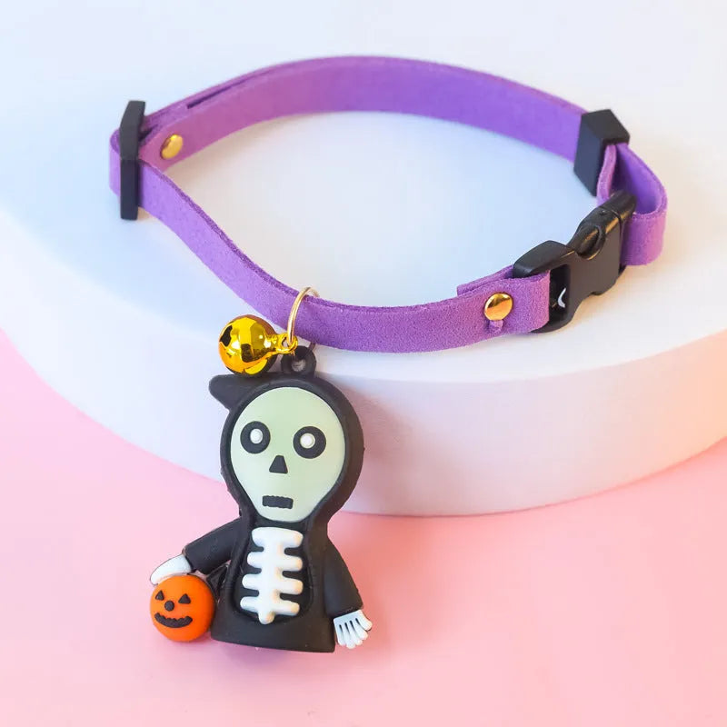 Halloween pet collar decoration with luminous cartoon patterns in four size options