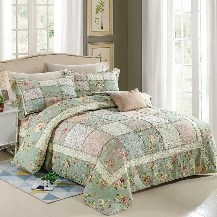 Pure cotton quilted bedspread three-piece set in Korean style with matching pillowcases.