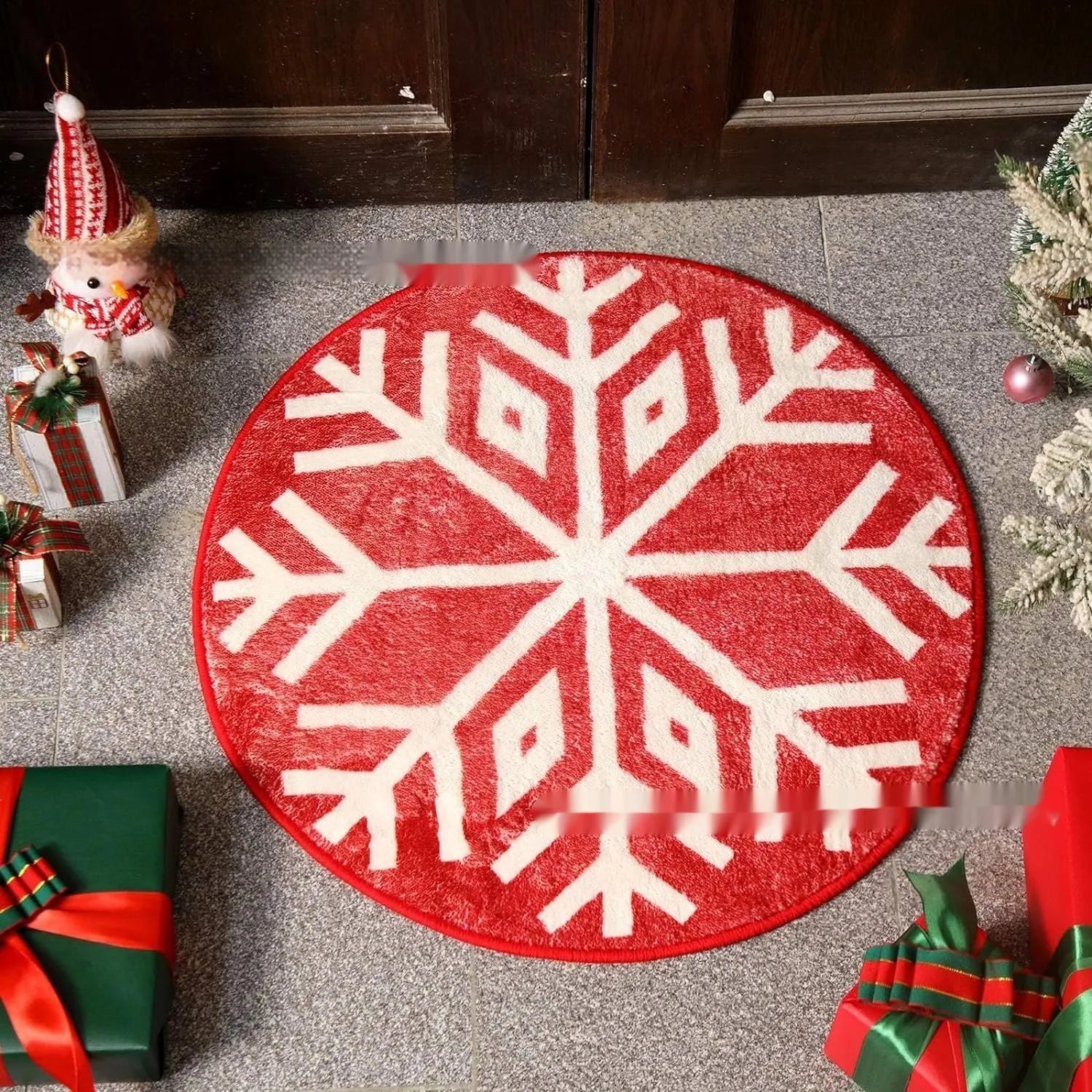 Round Christmas carpet with printed festive design in polyester fibre available in 60cm and 80cm sizes