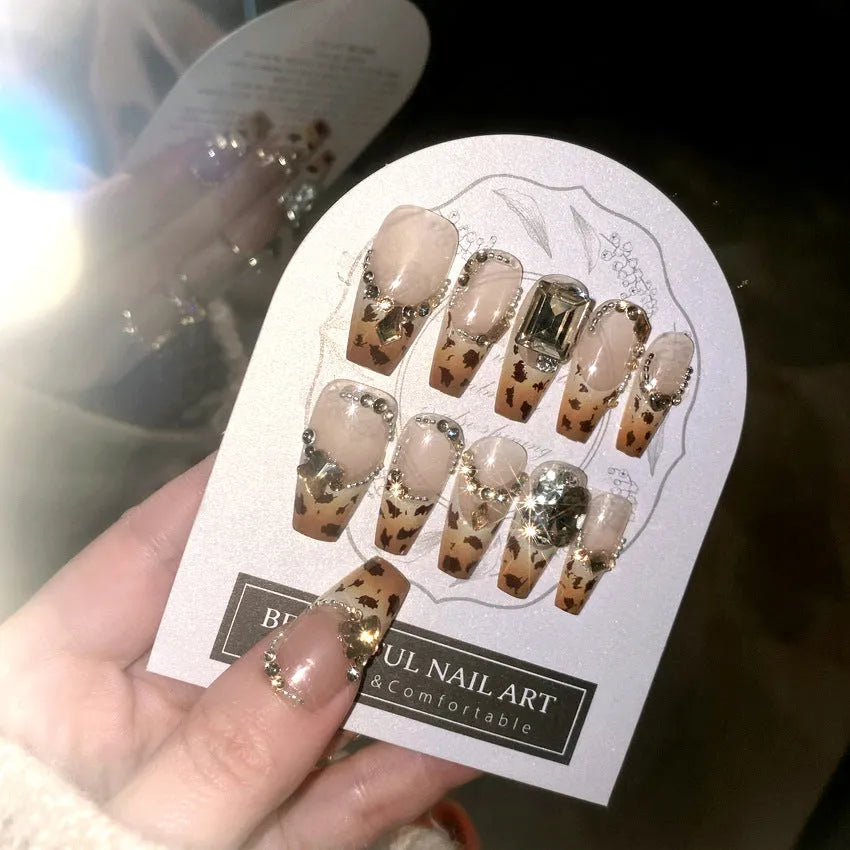 Leopard print studded nail armour set with flash finish for ladies