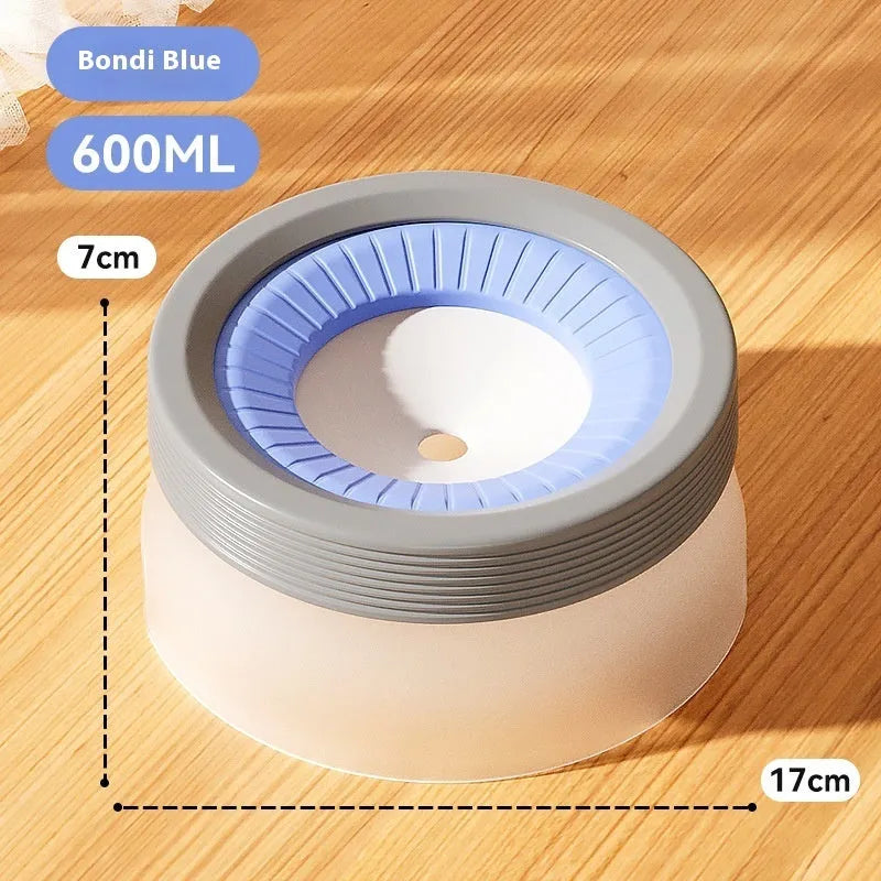 Green pet suspension drinking water bowl with non-wet mouth design on stable plate