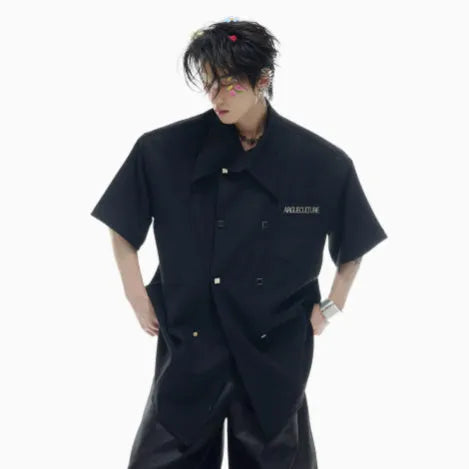 Men's loose casual short-sleeved summer shirt in black with splicing detail and metal buttons.