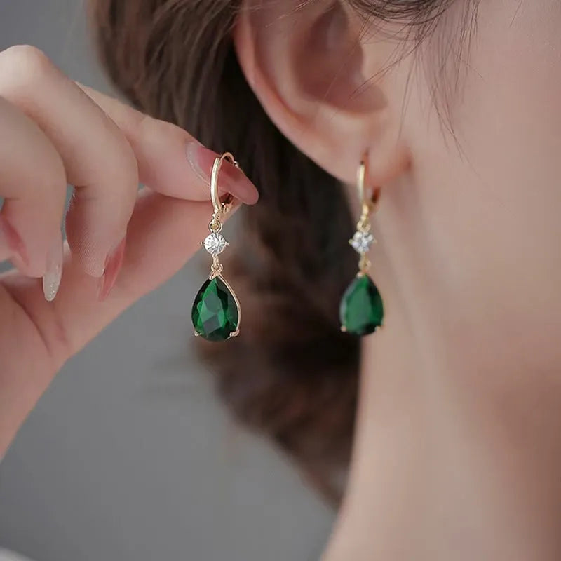 Geometric teardrop earrings in alloy metal with emerald green colour finish