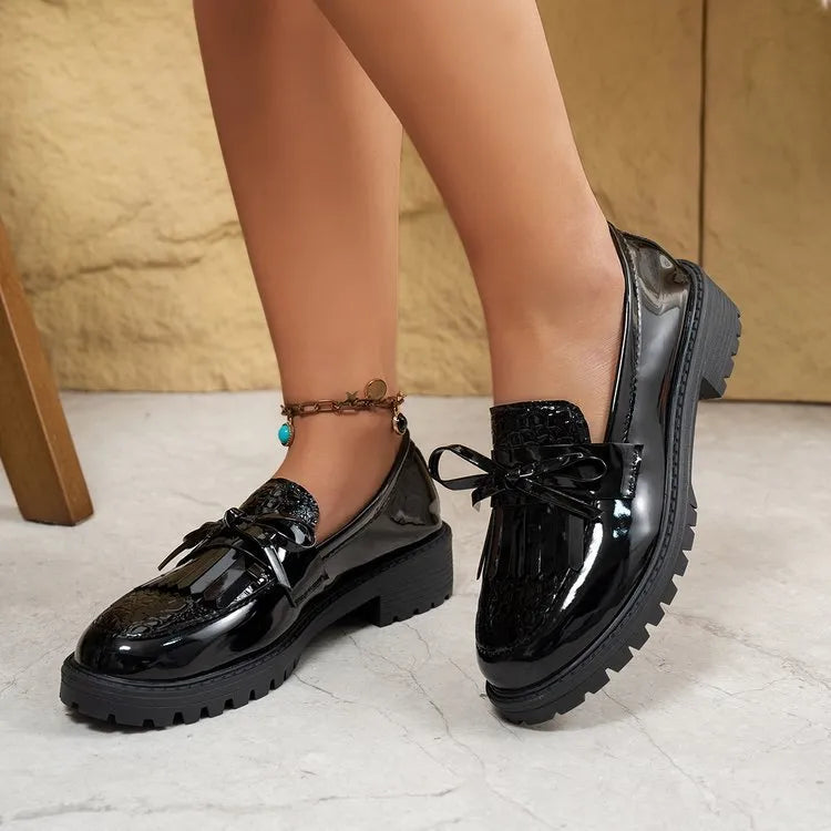 Women's brown loafers with bow detail on artificial PU upper, flat slip-on style