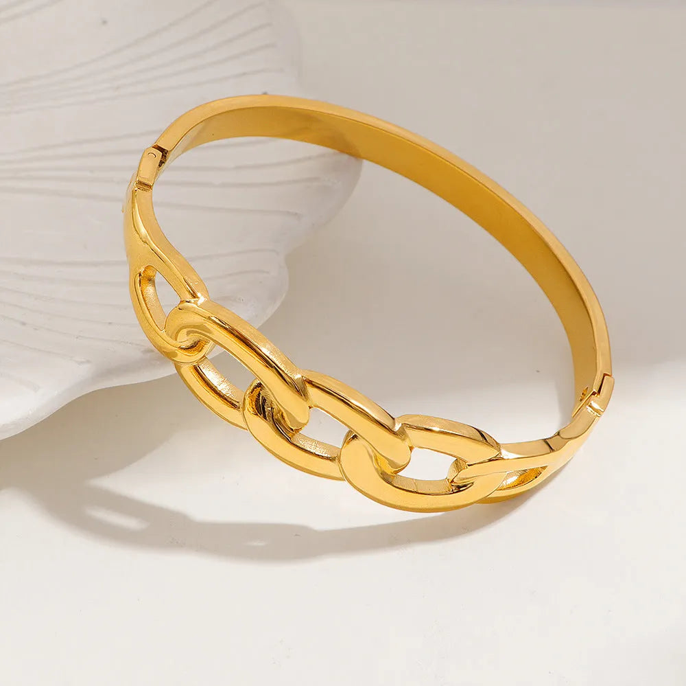Glossy titanium steel buckle bracelet with electroplated finish in heart style, simple design