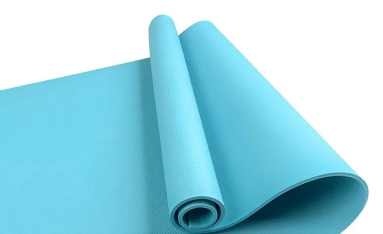 EVA yoga mat in red showing rolled and flat positions, demonstrating 4mm and 6mm thickness options.