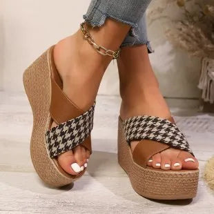 Cross leopard plaid wedge sandals in casual style with rubber soles, available in black or brown patterns.