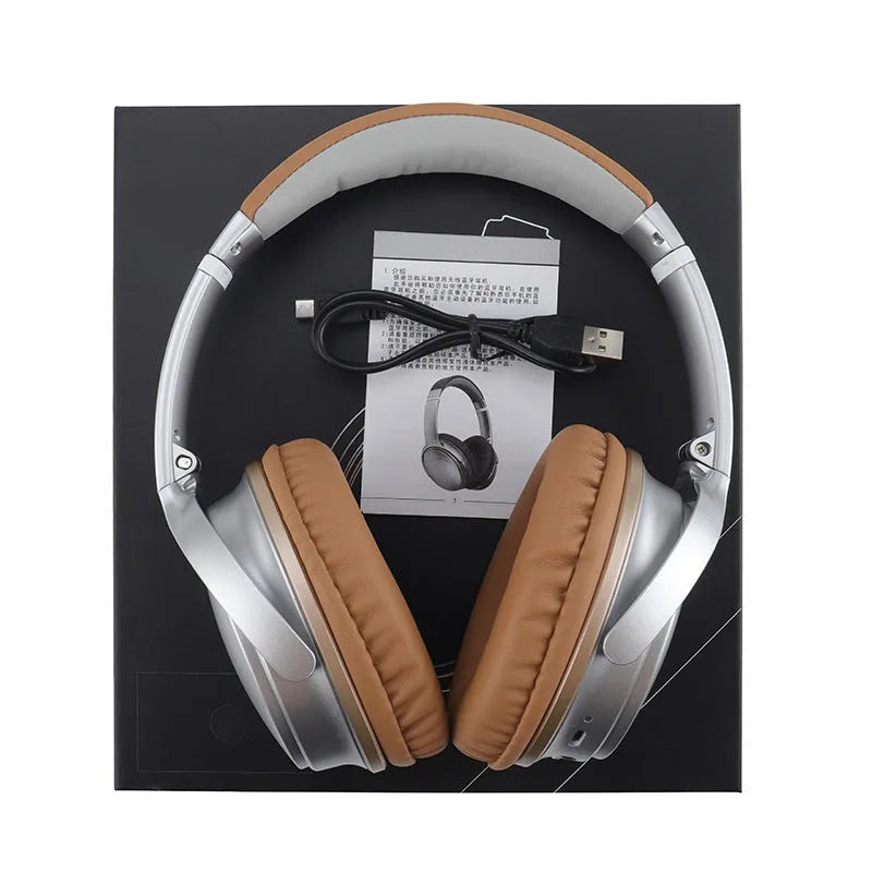 Wireless noise reduction foldable headphones in Black with Bluetooth 4.2 and 300mAh battery