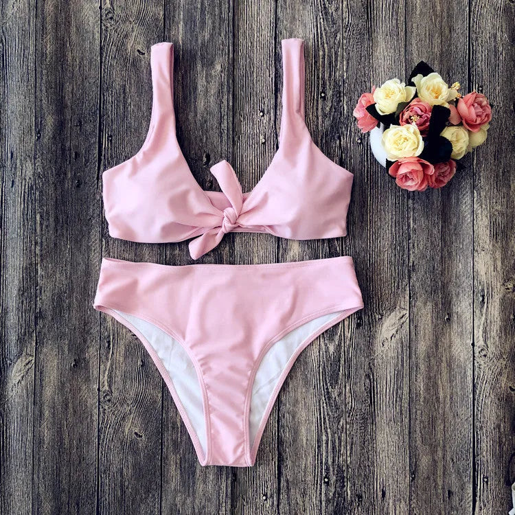 Ladies polyester bikini set in black colour with matching bra and panties