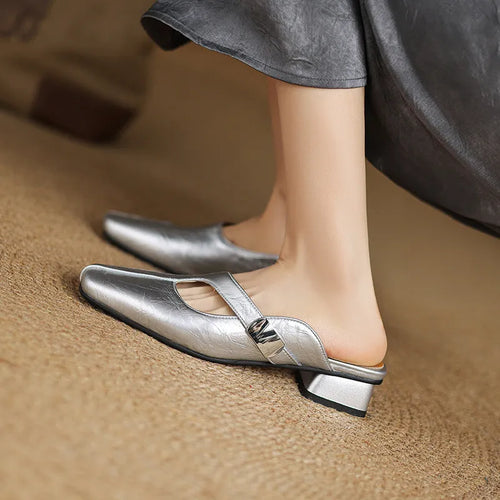 British-style square toe outdoor slippers in artificial PU leather with a rubber sole.