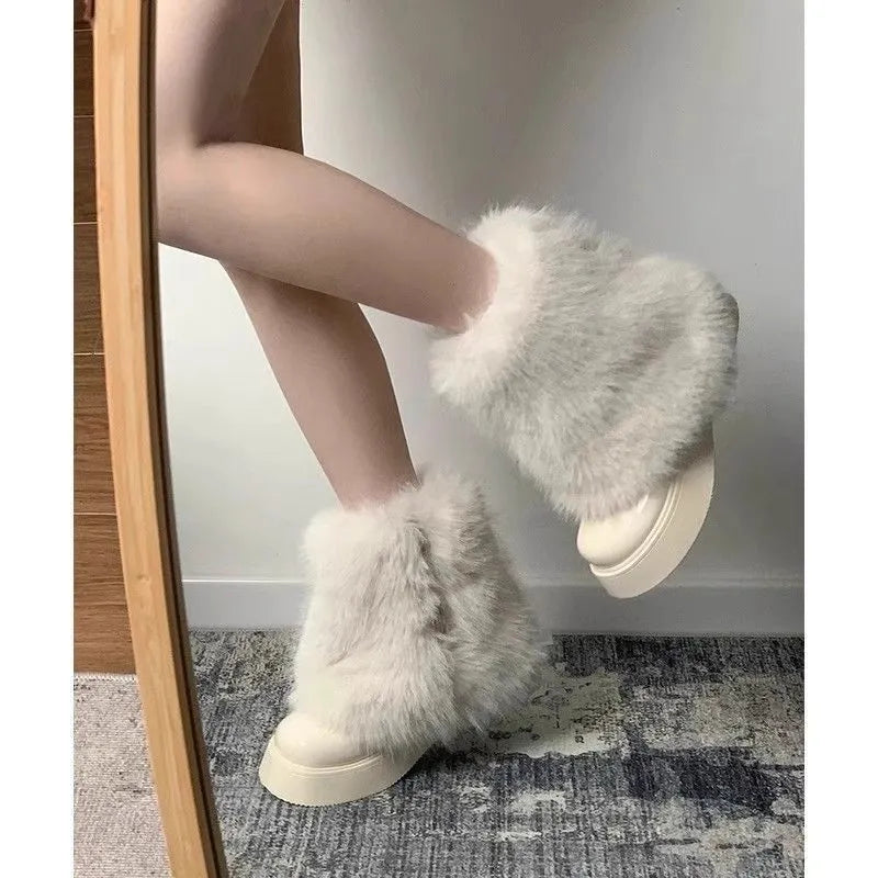 Women's black fleece-lined snow boots with waterproof platform and 3-5cm heel