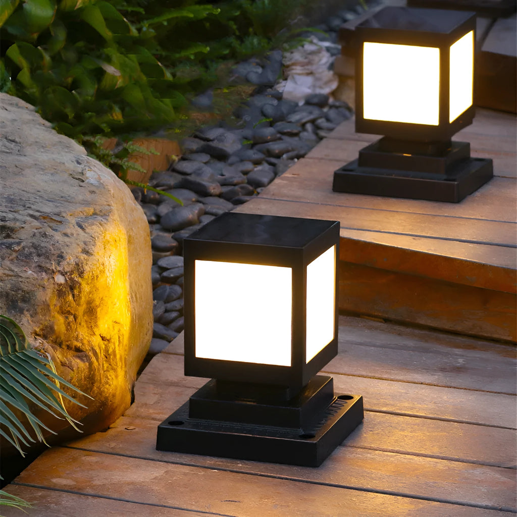 Solar garden lights with LED illumination for outdoor landscape and lawn lighting