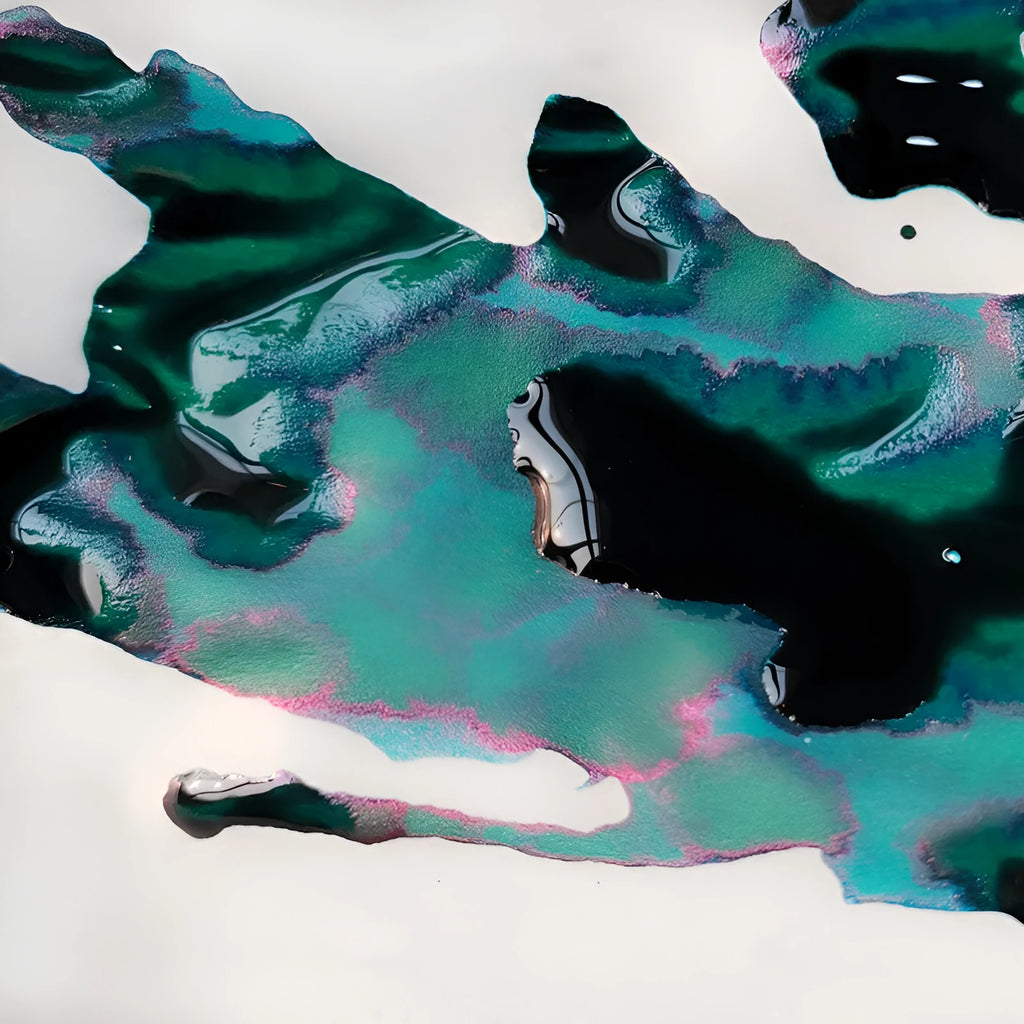 Bottle of MEMORY-0420 strong sheen gradient colour ink with gold powder for fountain and dip pens.