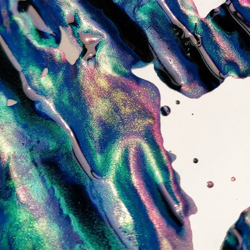 Bottle of MEMORY-0420 strong sheen gradient colour ink with gold powder for fountain and dip pens.