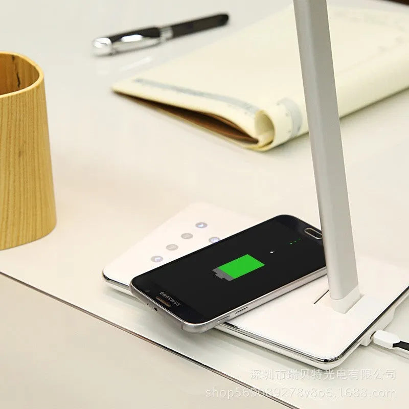 Wireless charging desk lamp in black or white with touch control and LED lighting