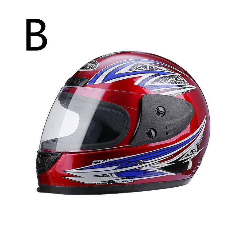 Men's full face motorcycle helmet with anti-fog lens and detachable bib in plastic construction