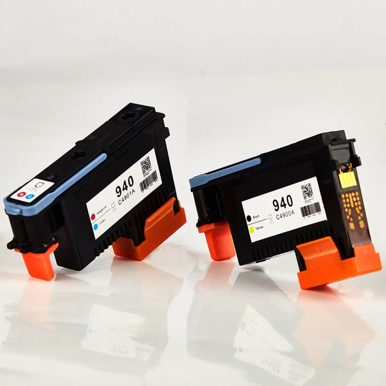 HP940 C4900A compatible printing nozzle for black and yellow ink, shown next to a ruler for scale.