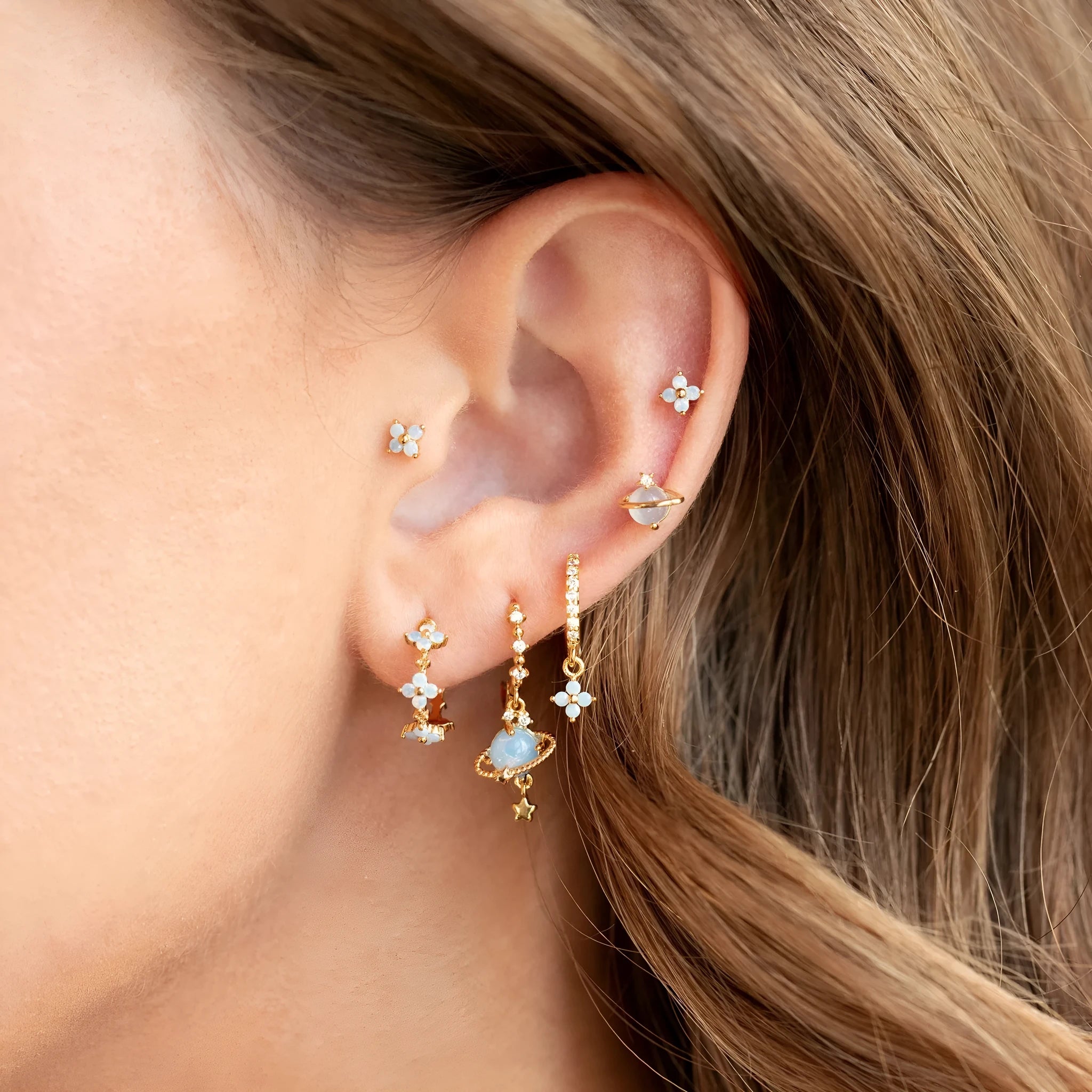 Floral ear studs with zircon accents in gold or silver finish, Japanese Korean style design
