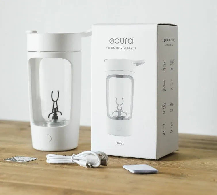 Portable rechargeable blender with 650ml capacity cup in black, blue, pink or white colours