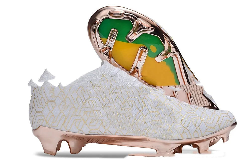 Men's low-top football shoes with knitted upper, rubber FG studs, and front lace-up closure.