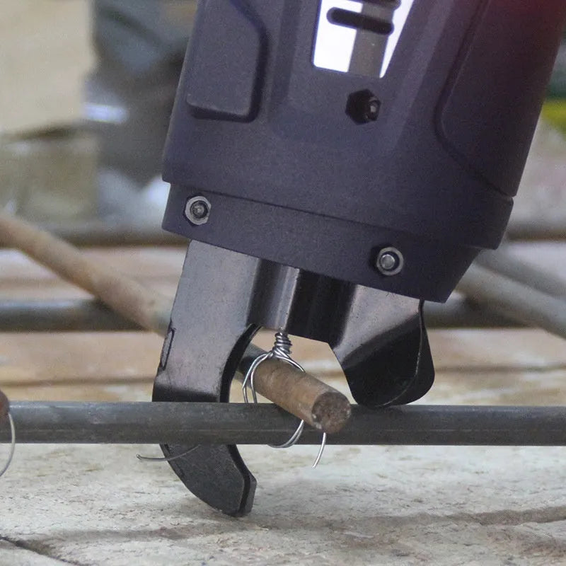 Fully automatic electric steel bar tying machine with battery and charger