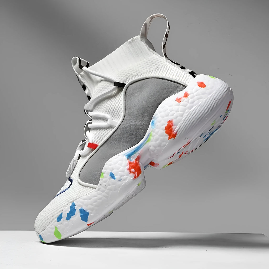 Men's camouflage pattern canvas sneakers with mesh upper and flat rubber sole.