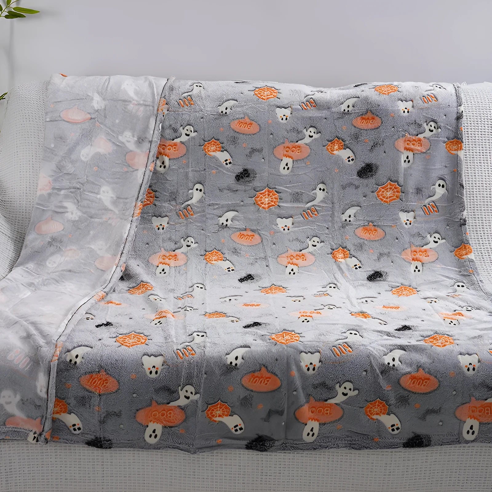 Colourful cartoon flannel child blanket showing size options for air conditioner cover