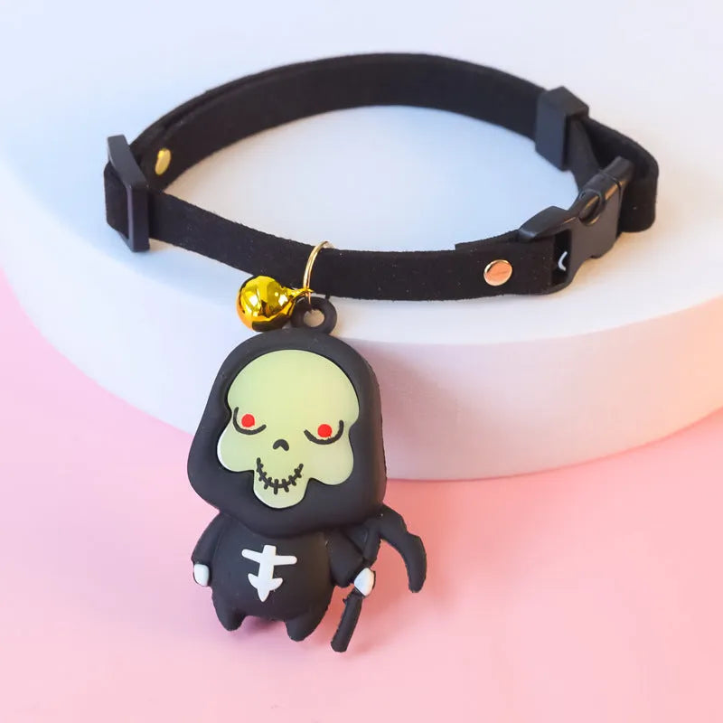 Halloween pet collar decoration with luminous cartoon patterns in four size options