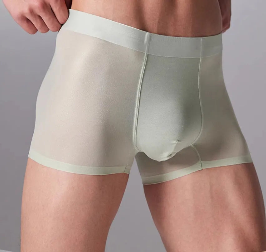 Lightweight antibacterial seamless sports underwear in four colours with size options up to 3XL