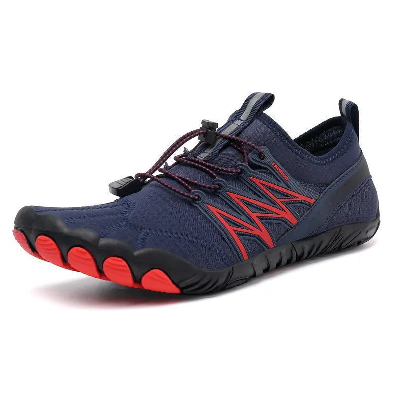 Lightweight indoor training sneakers with striped pattern and rubber sole in various colours