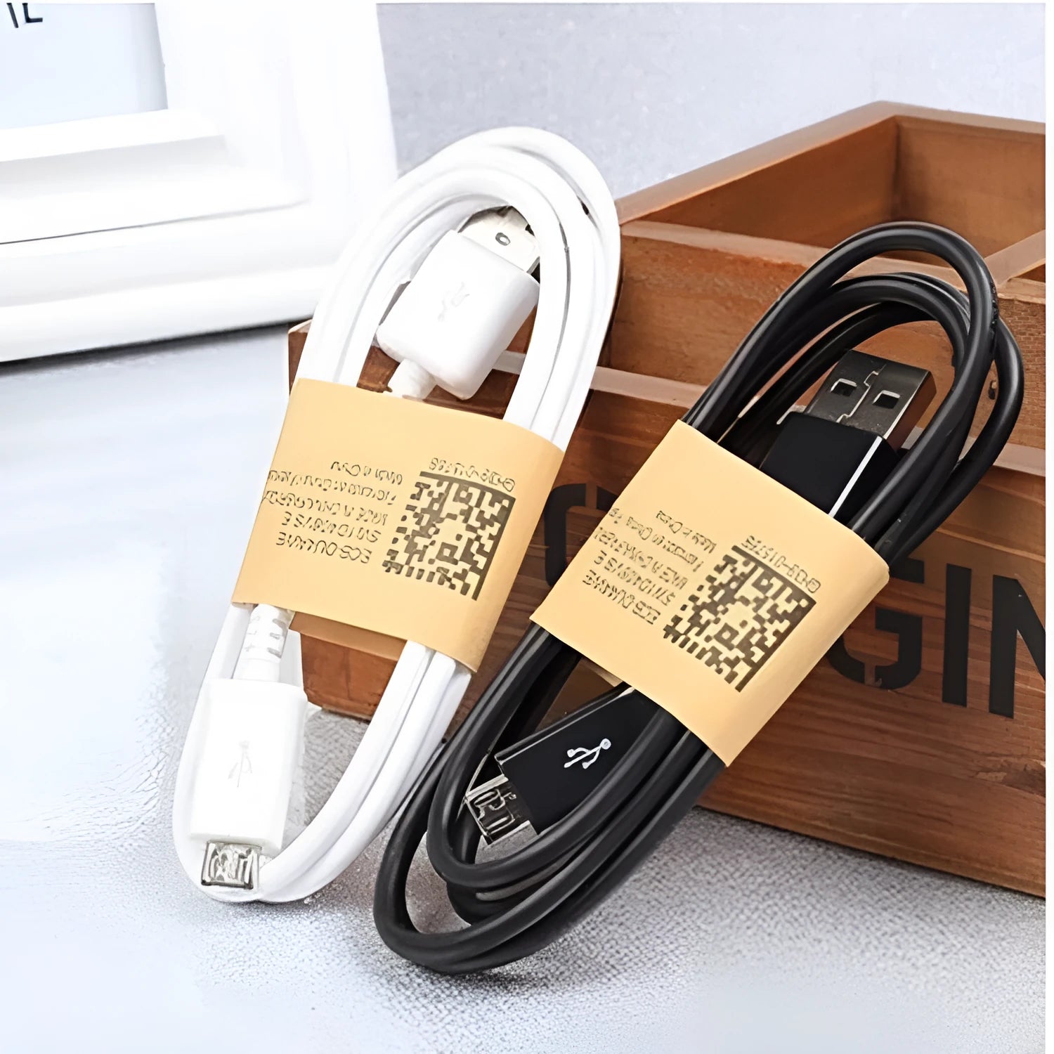 Black and white Android Micro USB universal data cable for phone charging and data transfer.