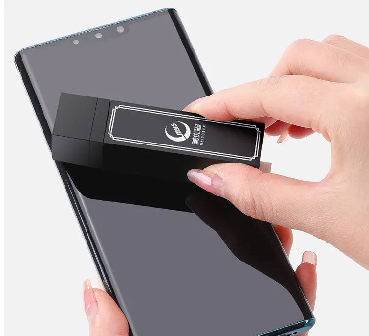 Disposable mobile phone screen cleaner kit with 40 sheets in black portable packaging