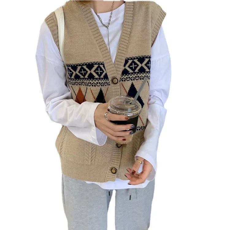 Diamond plaid sleeveless cardigan top in loose fit showing colour options
