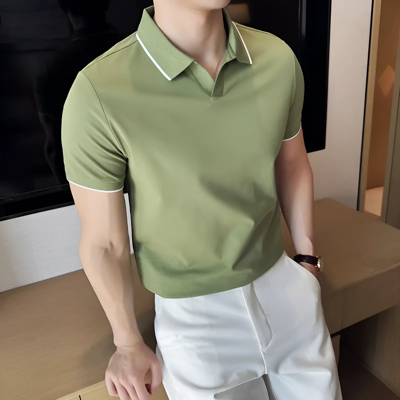 Men's short sleeve lapel collar polo shirt in a mercerised cotton blend fabric.