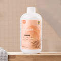 500ml bottle of antibacterial pet shower gel for dogs and cats with anti-mite and deodorant formula