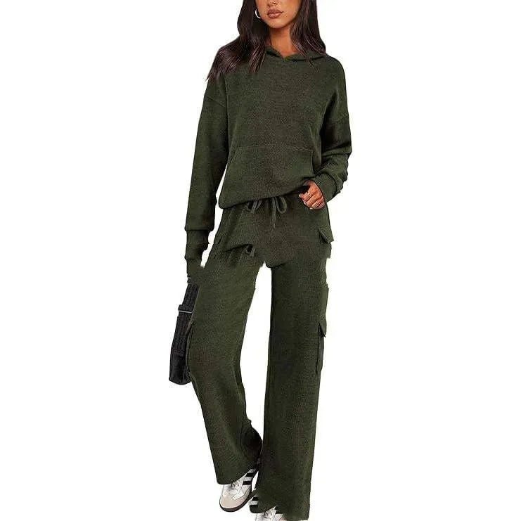 Women's polyester leisure sports suit with regular sleeves and matching trousers in multiple colour options
