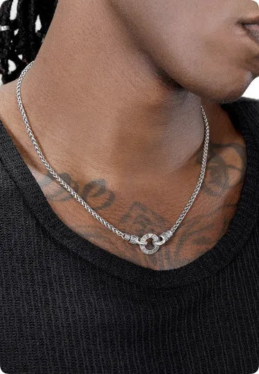 Women's 925 silver clavicle necklace with pendant on display