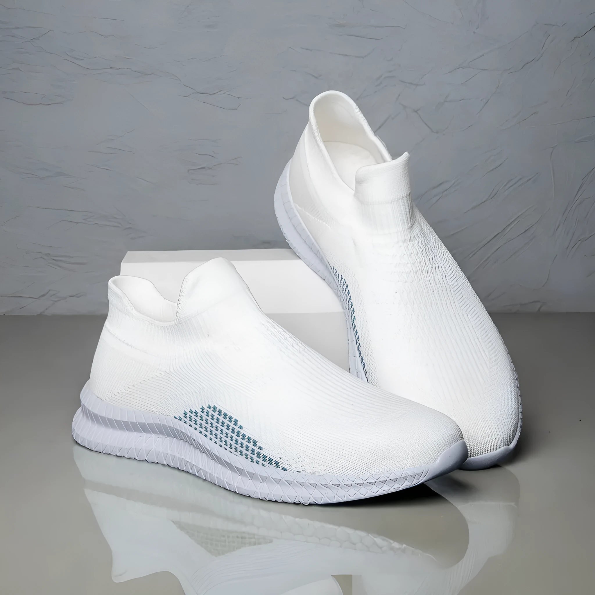 Popcorn Flyknit casual sneaker in fabric with solid colour options and low-top design