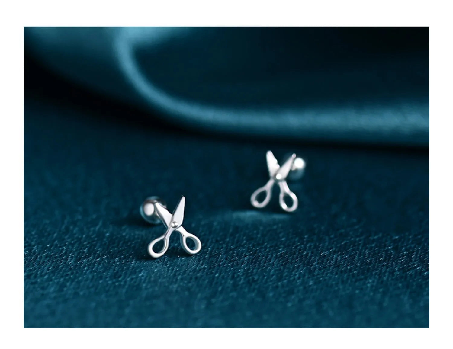 Silver screw stud earrings with mini scissors design motif